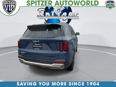 Certified 2024 Kia Sorento S image 8