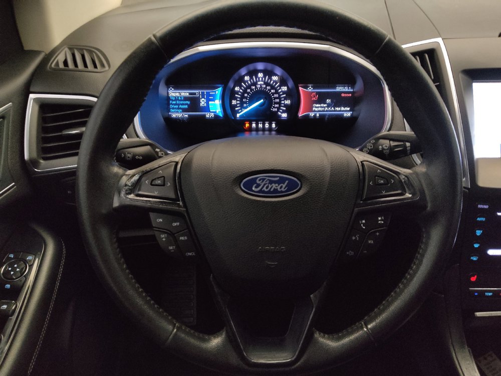 Used 2019 Ford Edge Titanium FWD image 22