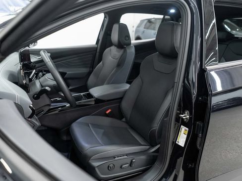 Used 2023 Volkswagen ID.4 Pro S RWD image 9