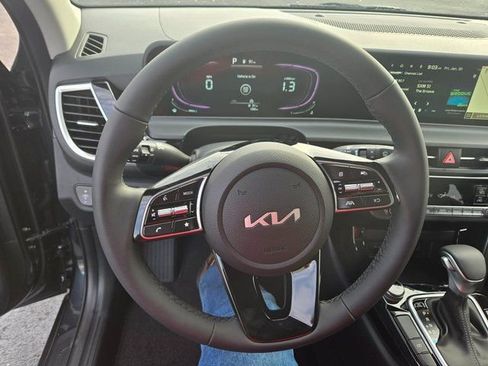 New 2026 Kia Seltos S image 17