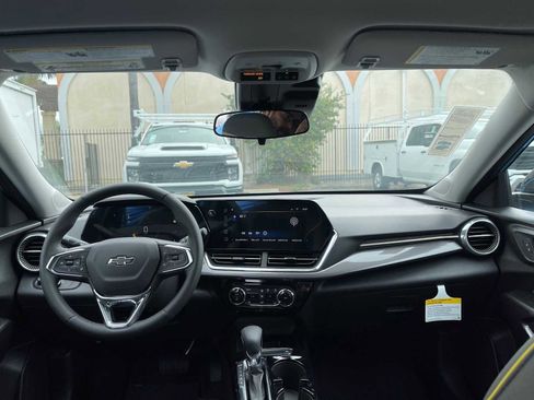 New 2025 Chevrolet Trax ACTIV w/ Driver Confidence Package image 16