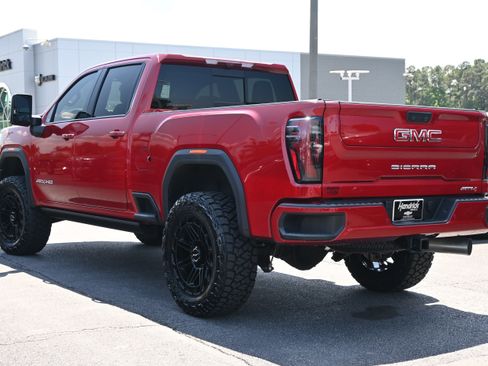 Used 2025 GMC Sierra 2500 AT4 w/ AT4 Premium Plus Package image 12