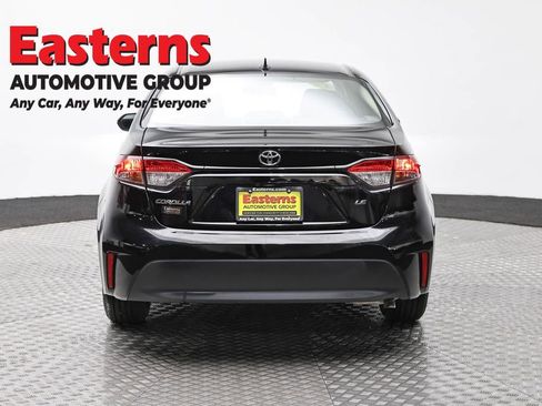 Used 2024 Toyota Corolla LE image 6