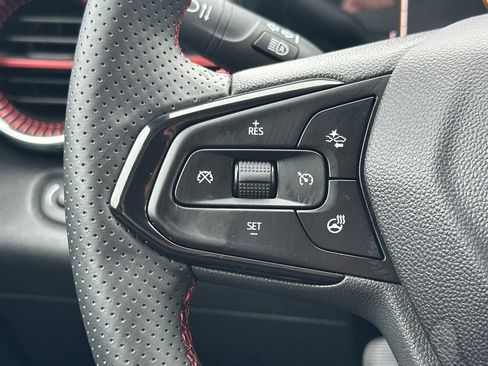 Used 2025 Chevrolet Trax RS w/ Driver Confidence Package image 35