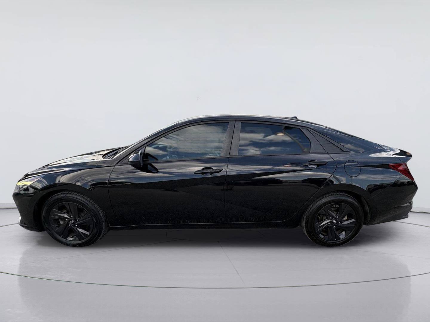 Used 2021 Hyundai Elantra SEL FWD image 12