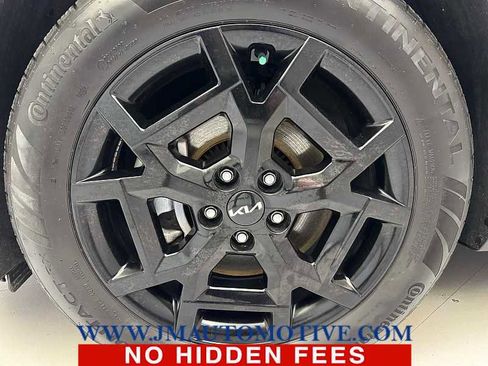 Used 2025 Kia Carnival SX Prestige image 9