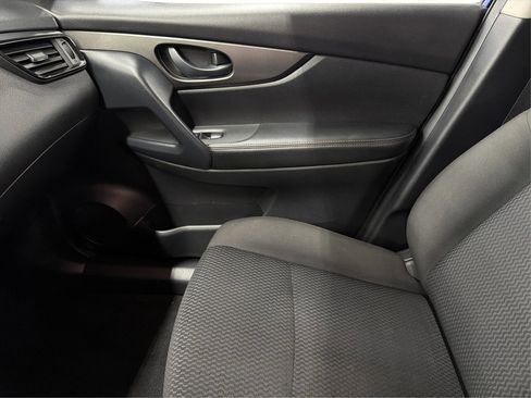 Used 2020 Nissan Rogue Sport S FWD image 30