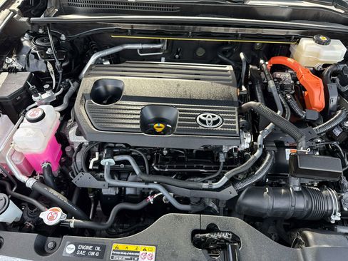 Used 2024 Toyota Crown Limited image 9