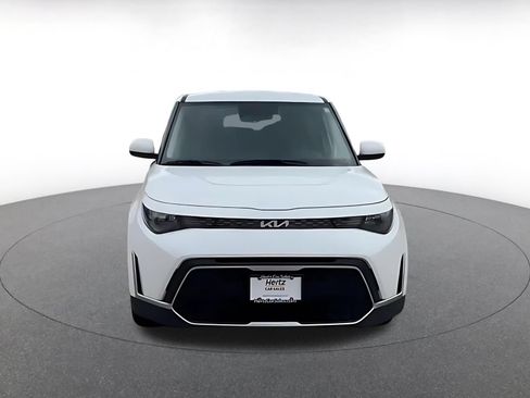 Used 2025 Kia Soul LX w/ LX Technology Package FWD image 4