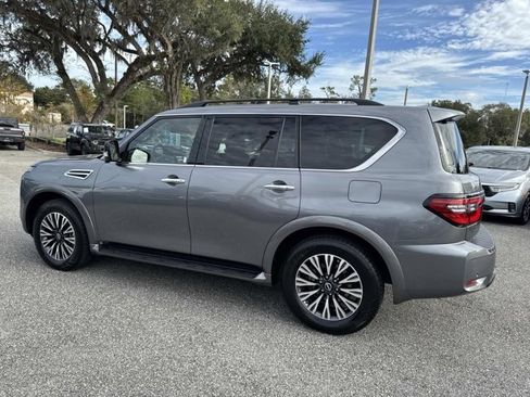 Used 2023 Nissan Armada SL w/ Midnight Edition Package image 4