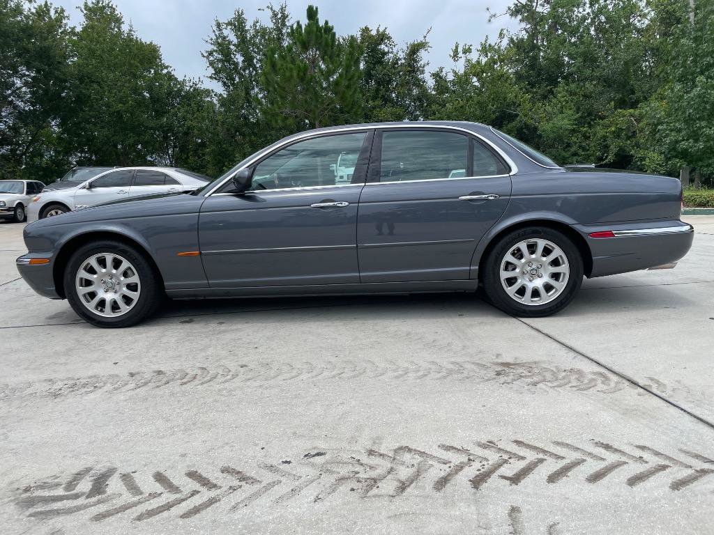 Used 2004 Jaguar XJ8 RWD image 4