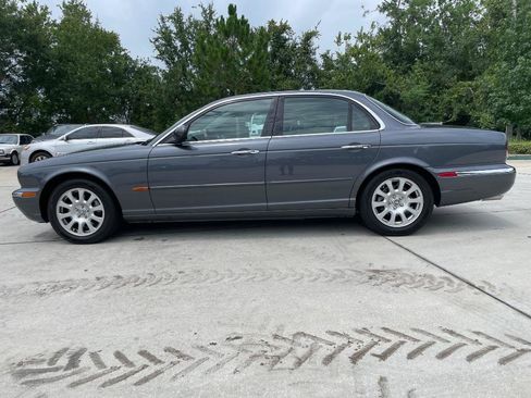 Used 2004 Jaguar XJ8 RWD image 4