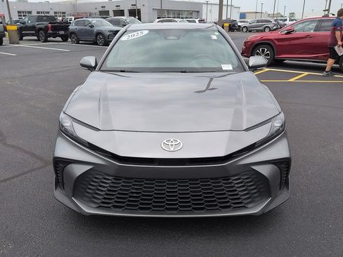 Certified 2025 Toyota Camry SE w/ Convenience Package FWD image 2