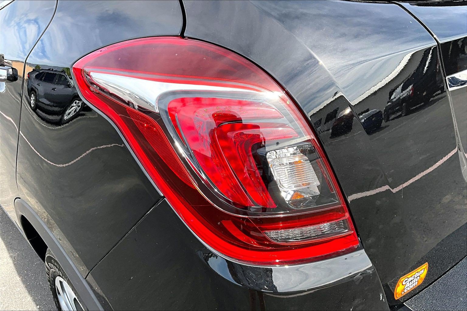 Used 2022 Buick Encore Preferred w/ Safety Package FWD image 30