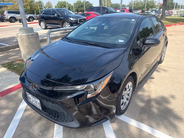 Used 2021 Toyota Corolla LE FWD image 2