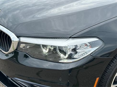 Used 2018 BMW 530i xDrive image 31