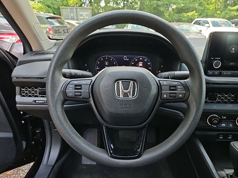 Used 2024 Honda Accord LX image 19