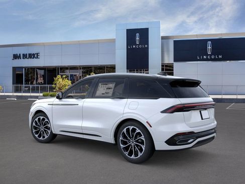 New 2026 Lincoln Nautilus Reserve image 3