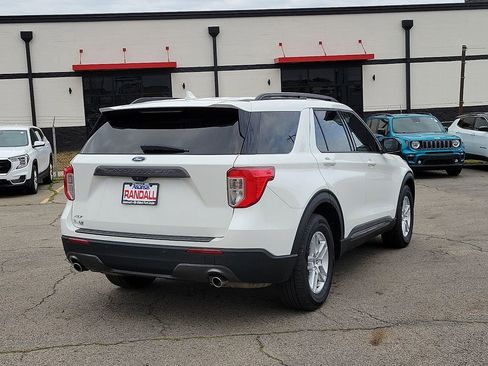 Used 2022 Ford Explorer XLT w/ Equipment Group 202A image 5