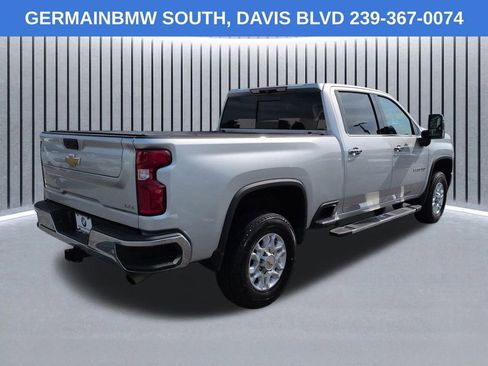 Used 2022 Chevrolet Silverado 2500 LTZ w/ LTZ Plus Package AWD/4WD image 5