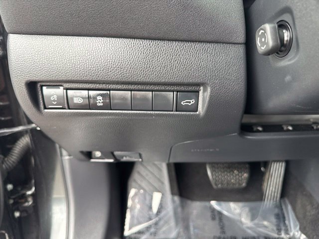 Used 2024 Toyota Venza Nightshade AWD/4WD image 25
