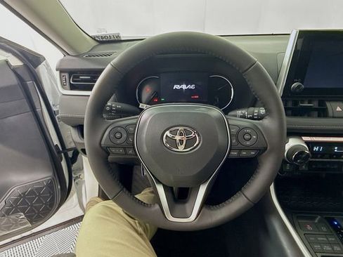New 2025 Toyota RAV4 XLE image 11