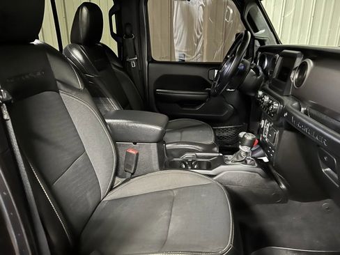 Used 2020 Jeep Wrangler Unlimited Sport image 24