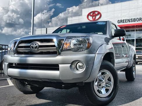 Used 2009 Toyota Tacoma PreRunner w/ SR5 Pkg #2 RWD image 1
