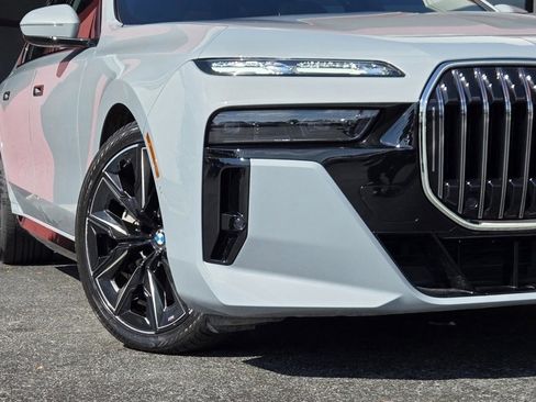 Used 2024 BMW 760i xDrive w/ Executive Package image 11