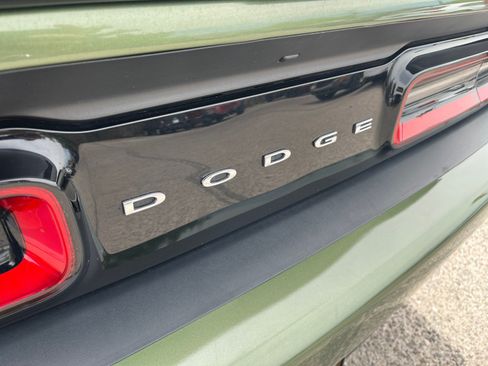 Used 2019 Dodge Challenger SRT Hellcat w/ Laguna Leather Package RWD image 32