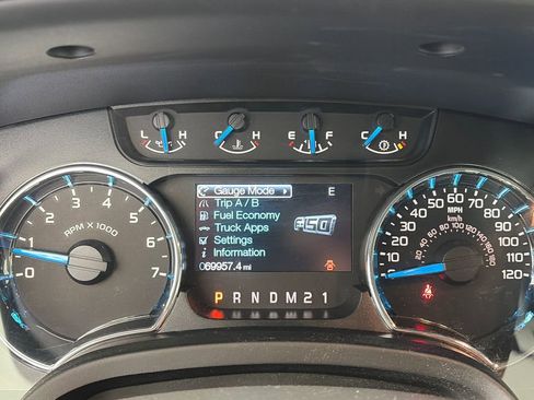 Used 2014 Ford F150 XLT w/ Equipment Group 302A Luxury AWD/4WD image 15