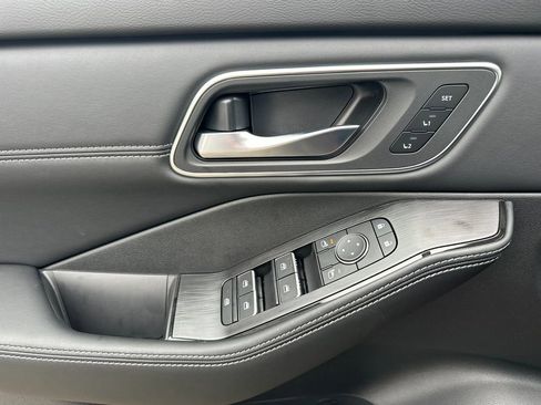 New 2026 Nissan Rogue Platinum w/ Platinum Premium Package image 10