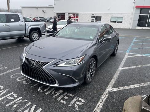 Used 2024 Lexus ES 250 w/ Premium Package image 5