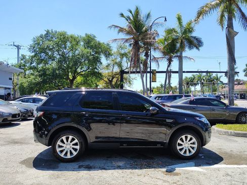 Used 2018 Land Rover Discovery Sport SE image 14