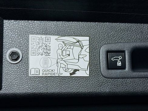 Certified 2024 Toyota Sienna XLE image 30