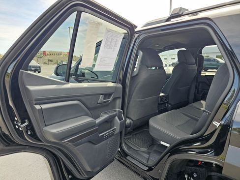 Used 2025 Toyota 4Runner SR5 AWD/4WD image 16