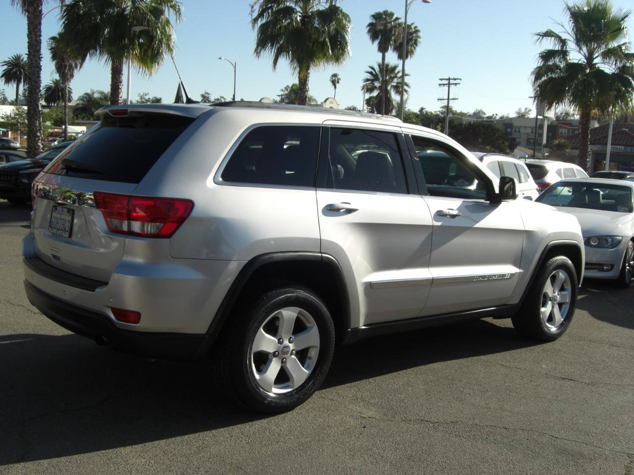 Used 2011 Jeep Grand Cherokee Laredo AWD/4WD image 16