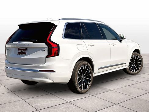 New 2026 Volvo XC90 T8 Plus w/ Protection Package AWD/4WD image 4