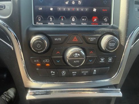 Used 2018 Jeep Grand Cherokee Trailhawk w/ Trailhawk Luxury Group AWD/4WD image 23