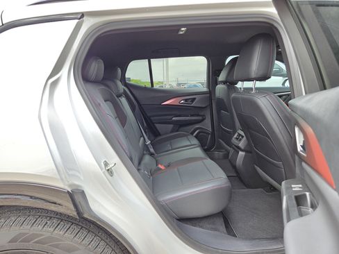 Used 2025 Chevrolet Equinox EV RS FWD image 17