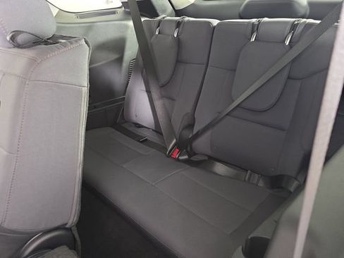Used 2026 Ford Explorer Active AWD/4WD image 33