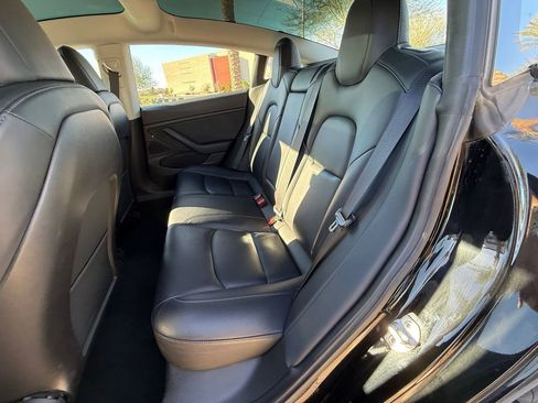 Used 2018 Tesla Model 3 Long Range image 10