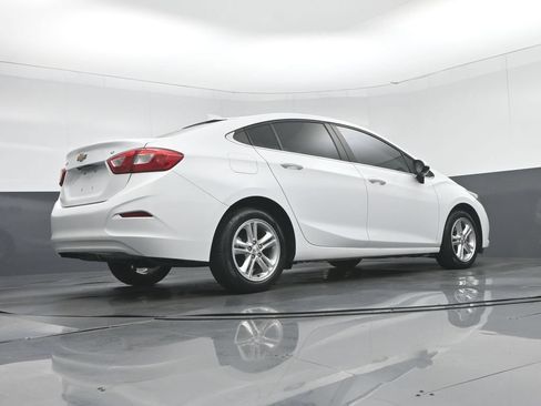 Used 2018 Chevrolet Cruze LT FWD image 50