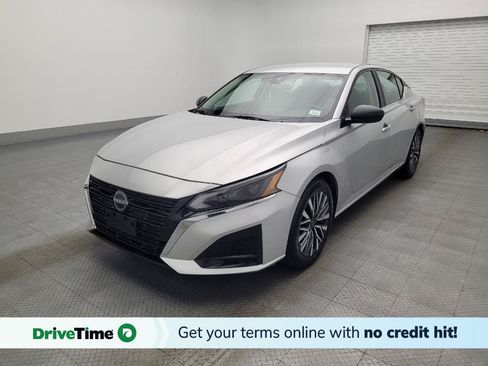 Used 2024 Nissan Altima 2.5 SV FWD image 1