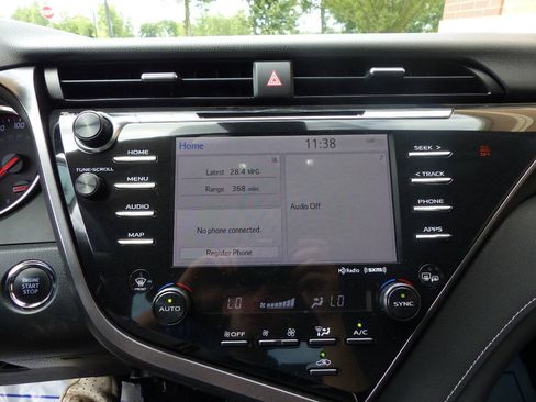 Used 2019 Toyota Camry XSE FWD image 31