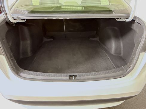 Used 2022 Toyota Corolla LE image 34