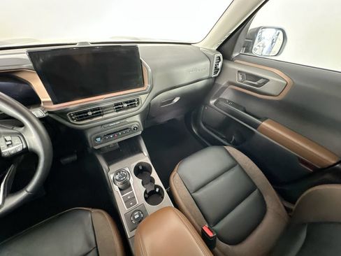 Used 2025 Ford Bronco Sport Outer Banks AWD/4WD image 11