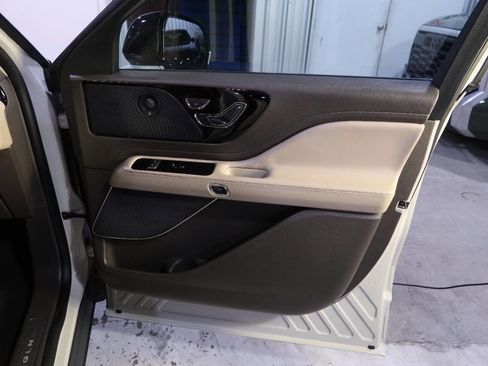 Used 2021 Lincoln Aviator Reserve w/ Equipment Group 201A image 32