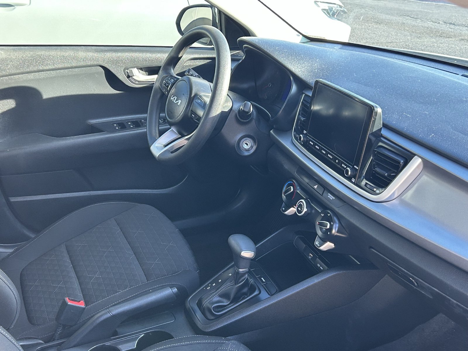 Used 2023 Kia Rio LX FWD image 9
