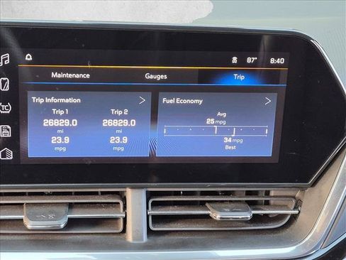 Used 2024 Chevrolet Trax RS w/ Sunroof Package FWD image 12